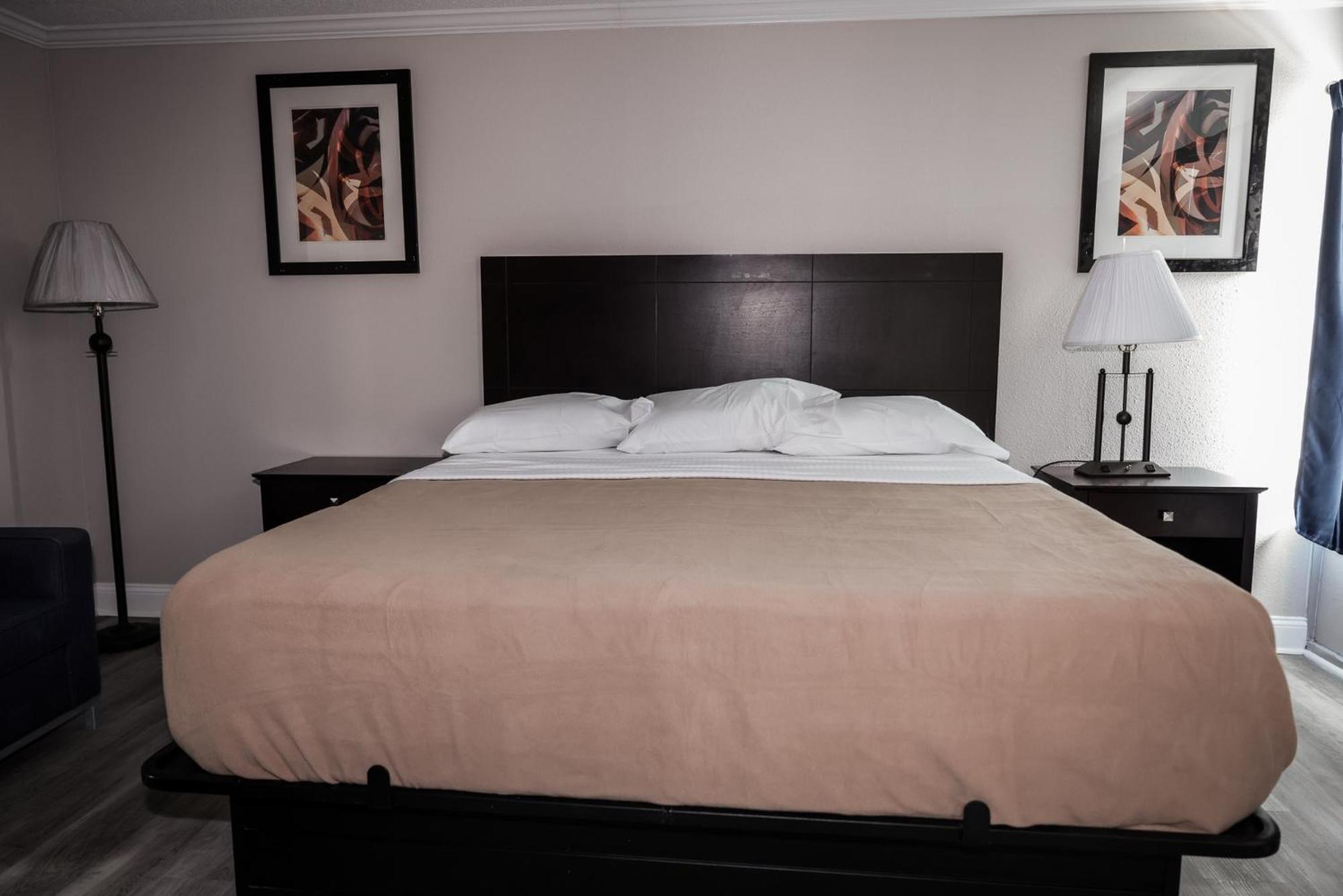 Riverside Inn & Suites By Oyo Danville Ceaser Casino ภายนอก รูปภาพ