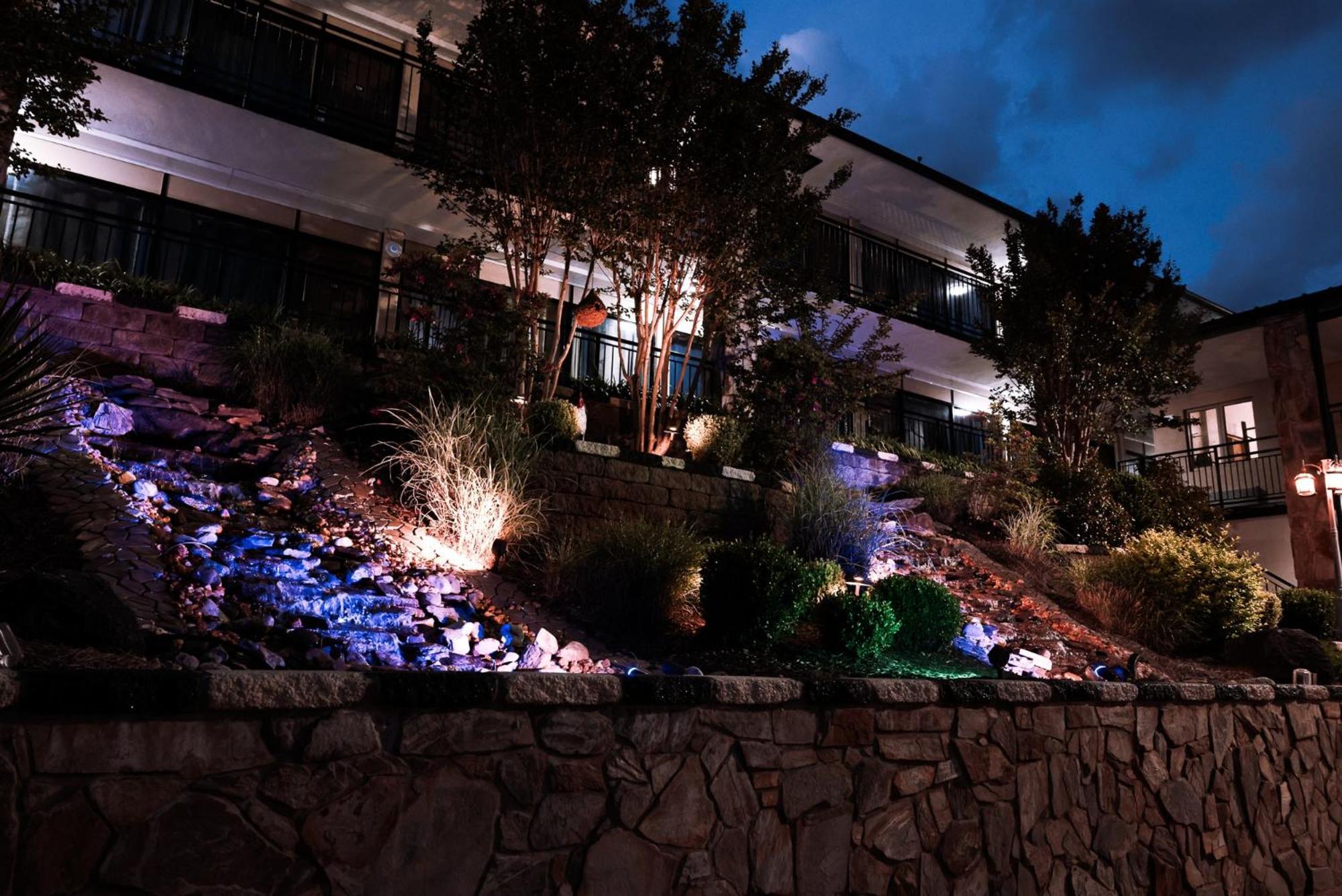 Riverside Inn & Suites By Oyo Danville Ceaser Casino ภายนอก รูปภาพ