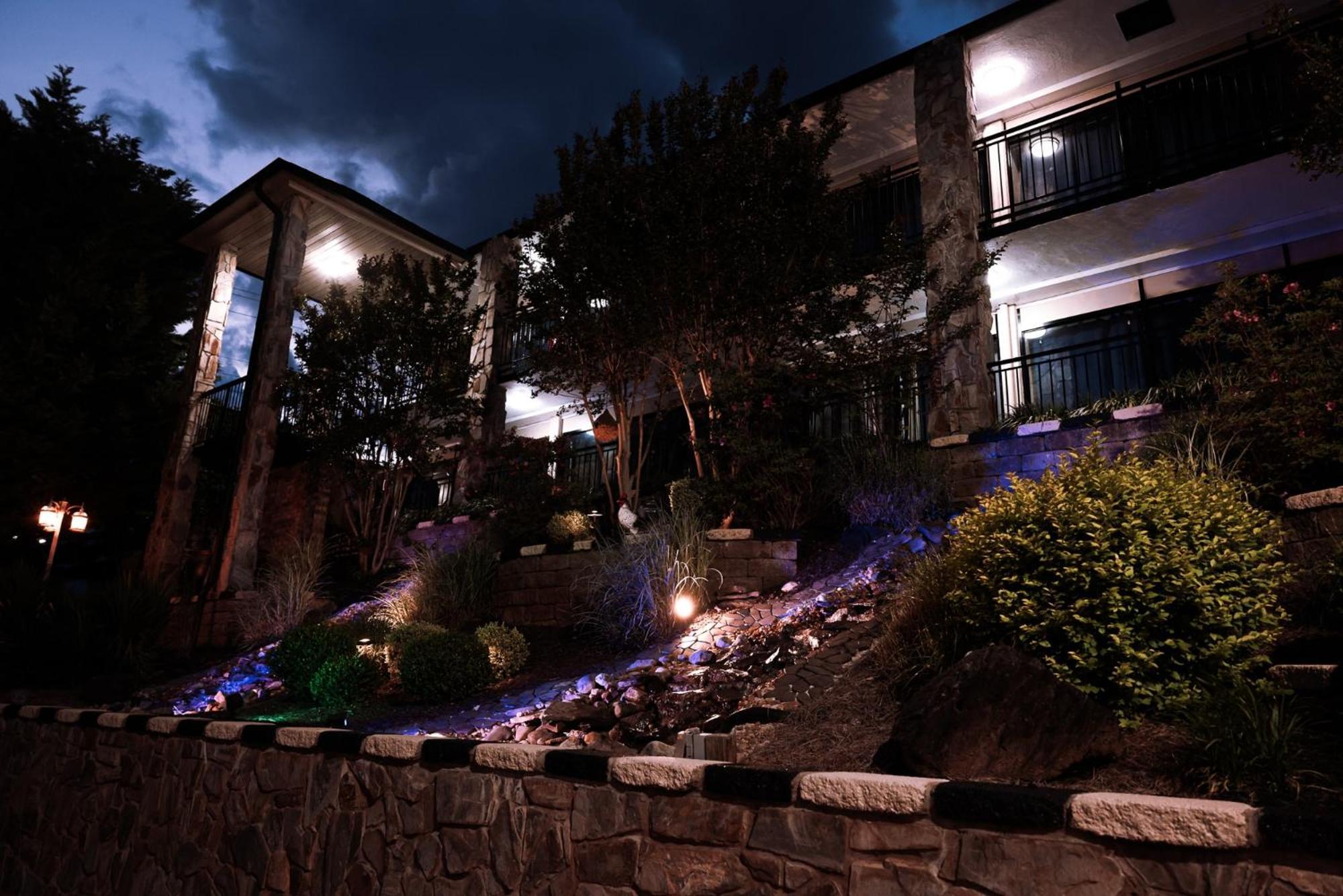 Riverside Inn & Suites By Oyo Danville Ceaser Casino ภายนอก รูปภาพ
