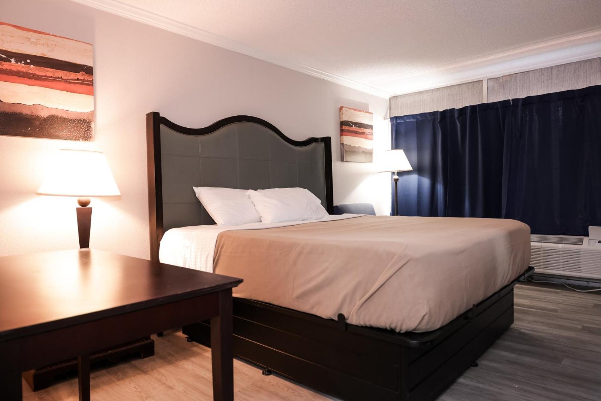 Riverside Inn & Suites By Oyo Danville Ceaser Casino ภายนอก รูปภาพ