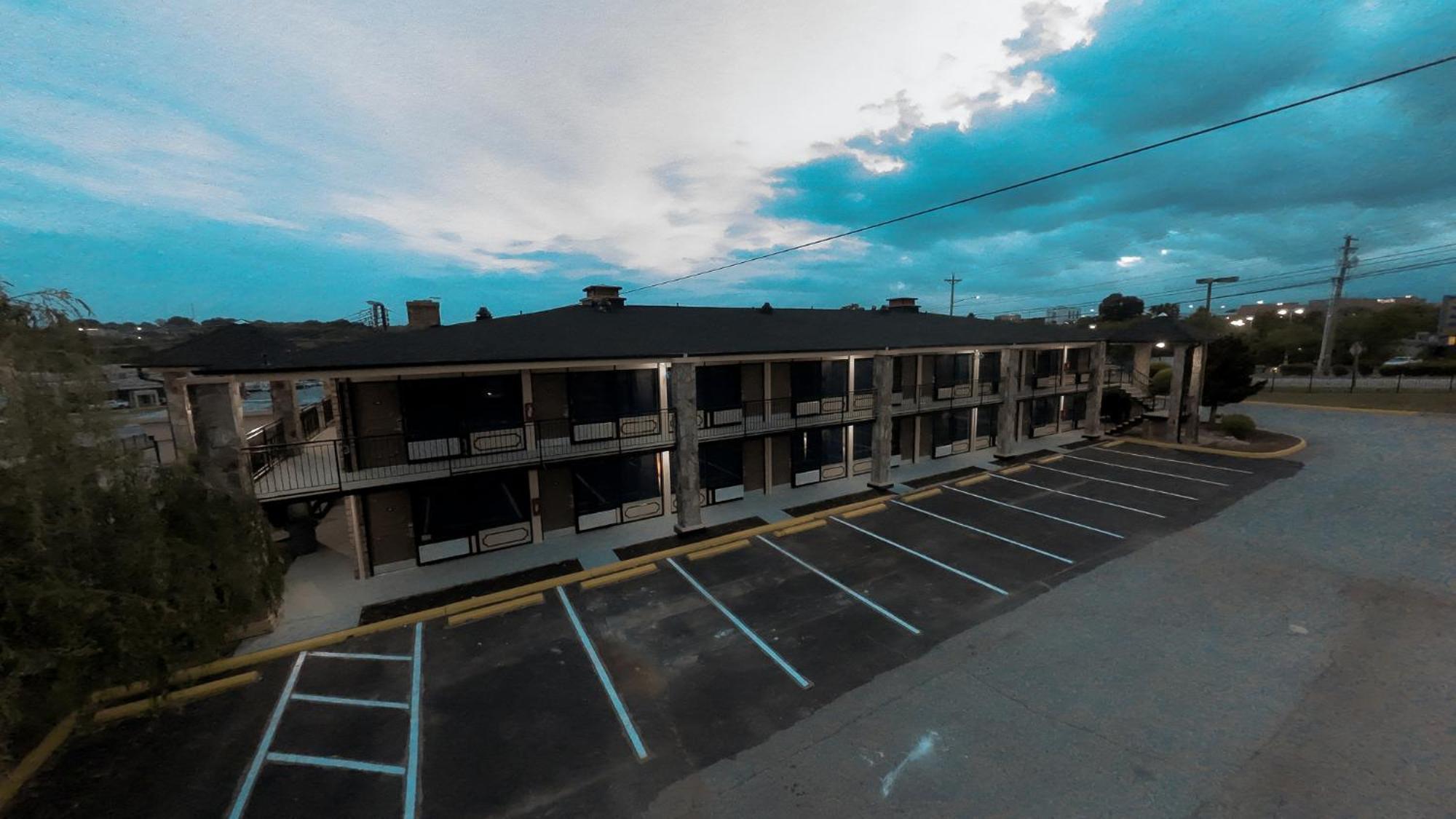 Riverside Inn & Suites By Oyo Danville Ceaser Casino ภายนอก รูปภาพ