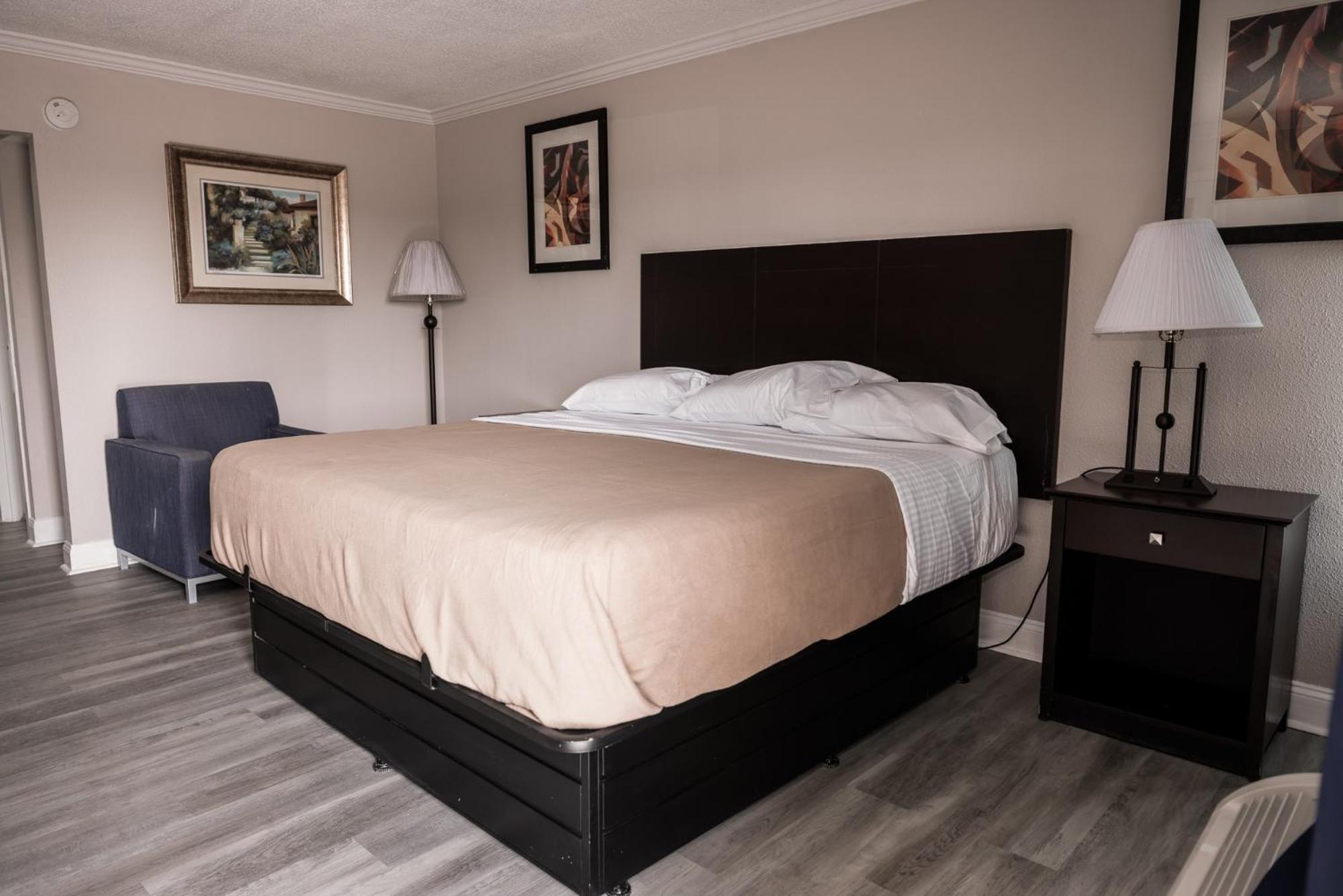 Riverside Inn & Suites By Oyo Danville Ceaser Casino ภายนอก รูปภาพ