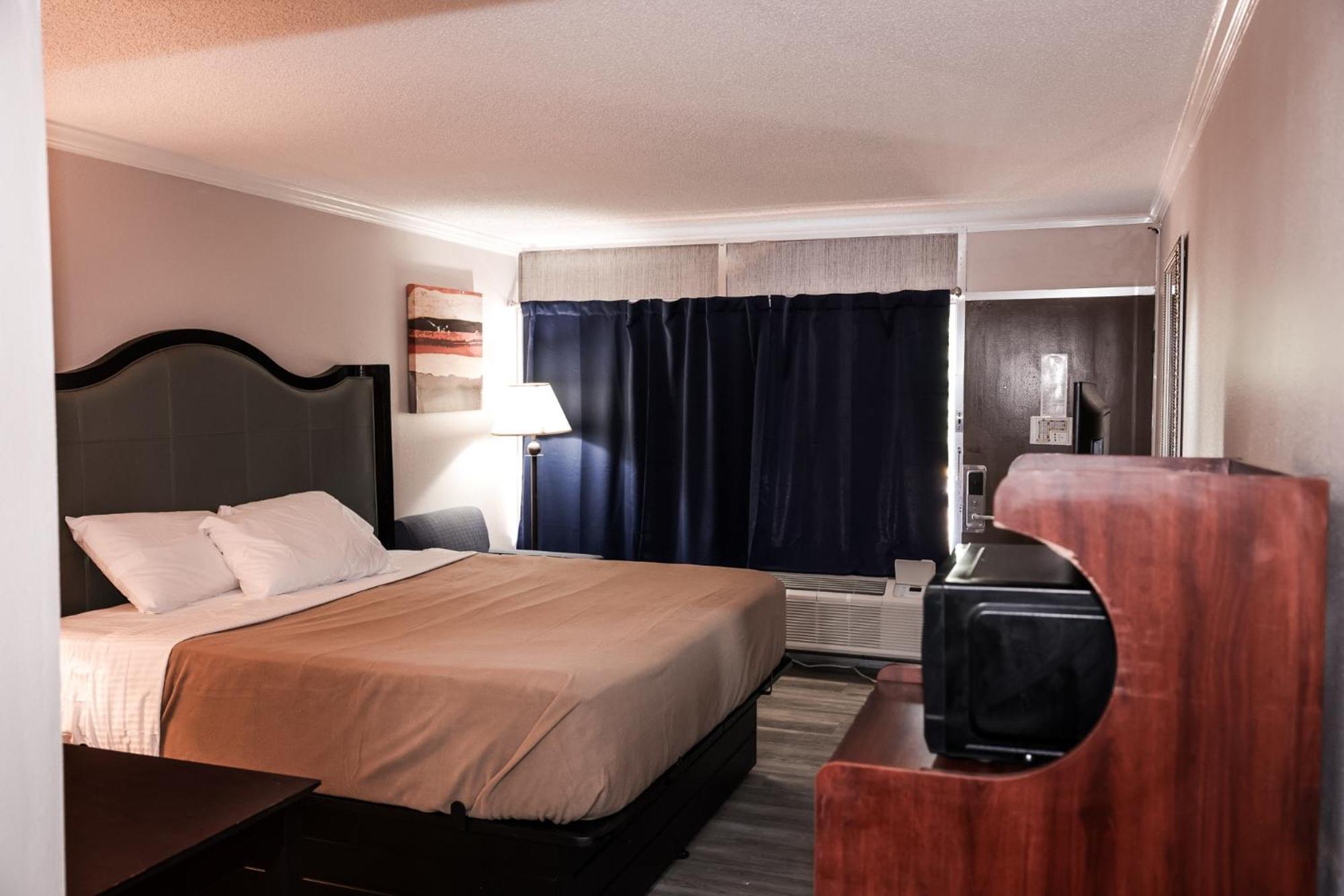 Riverside Inn & Suites By Oyo Danville Ceaser Casino ภายนอก รูปภาพ