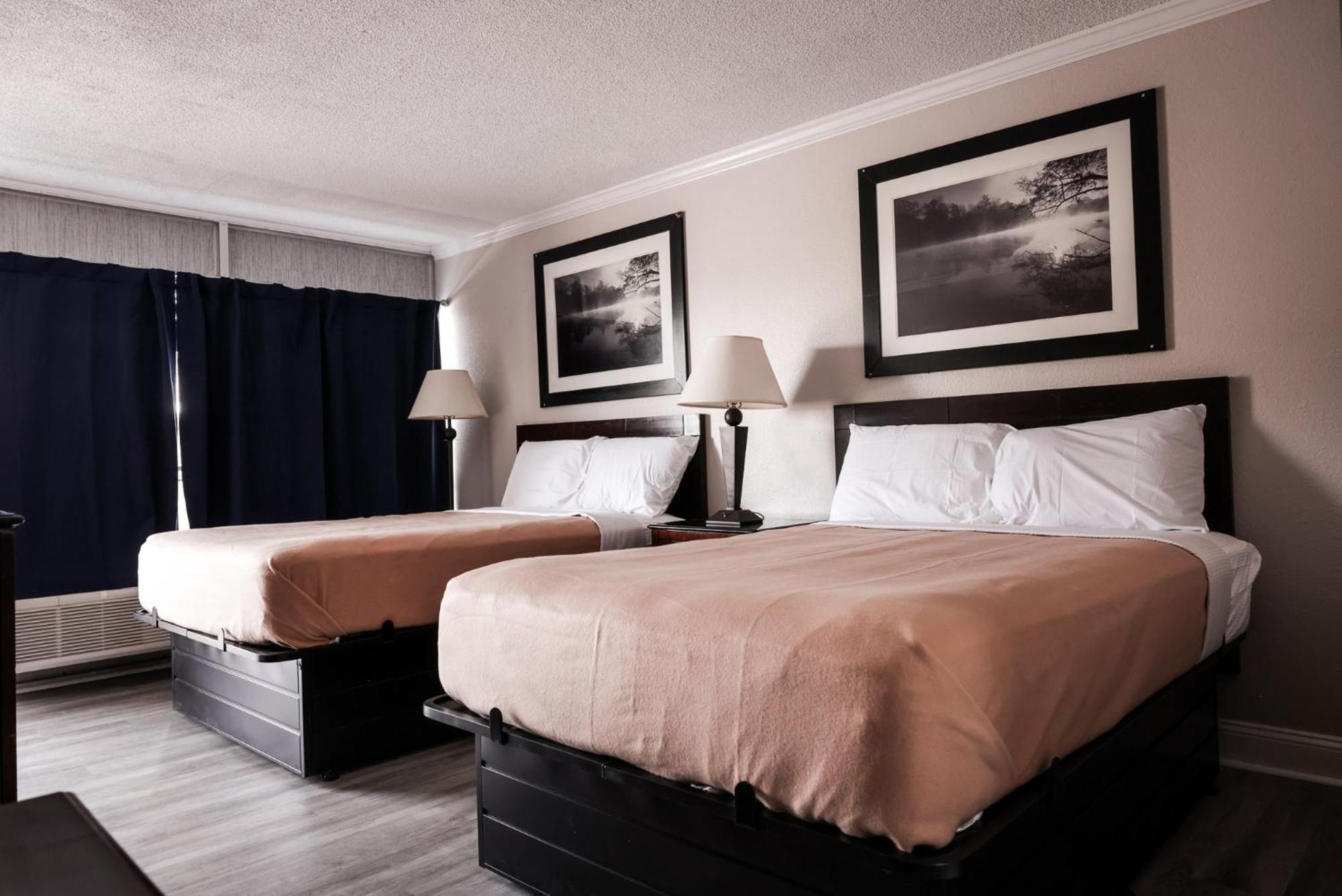 Riverside Inn & Suites By Oyo Danville Ceaser Casino ภายนอก รูปภาพ