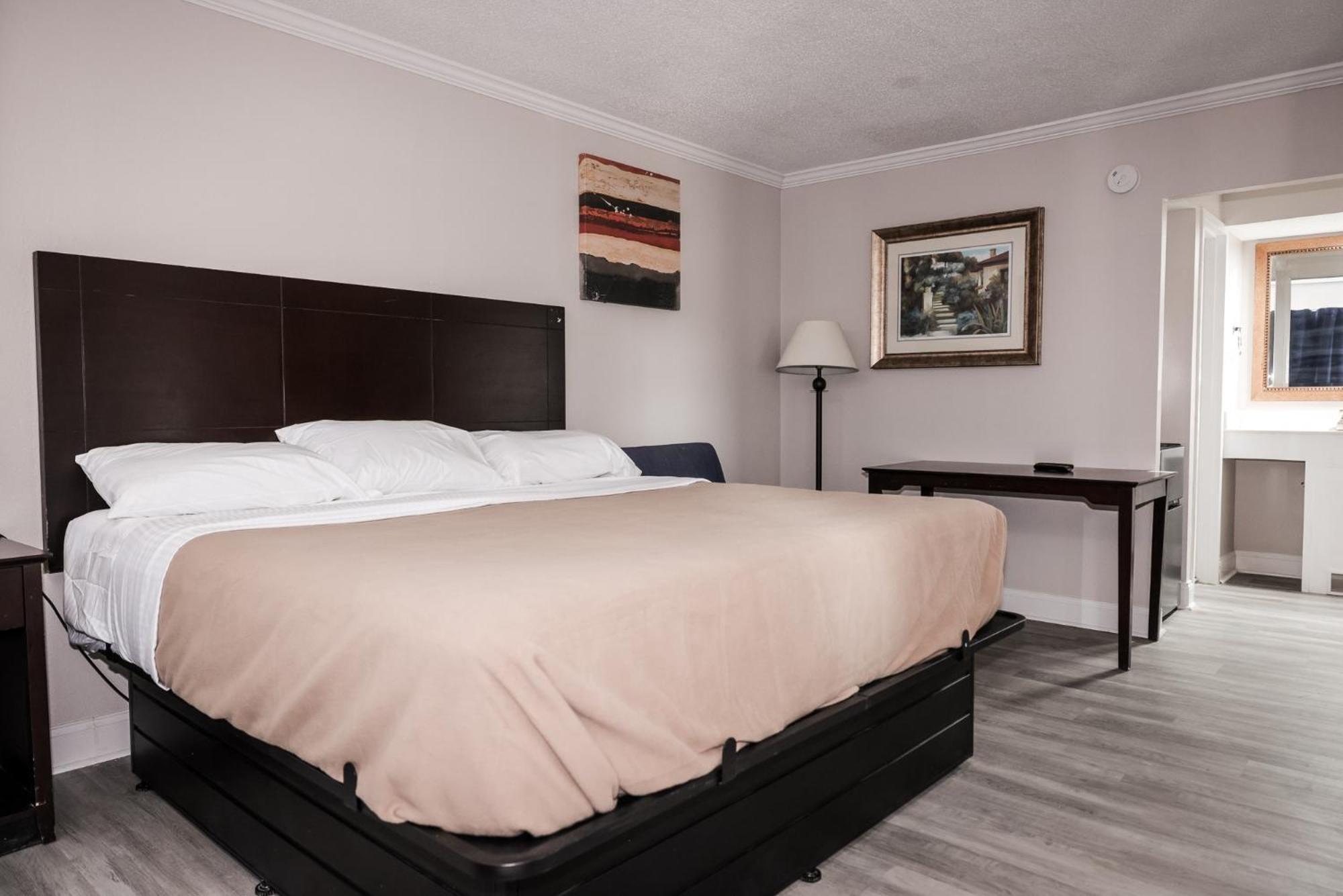 Riverside Inn & Suites By Oyo Danville Ceaser Casino ภายนอก รูปภาพ